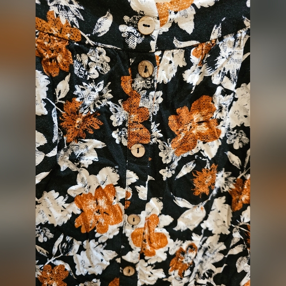 Forever 21 Plus printed button front skirt EUC 2X - Picture 3 of 5